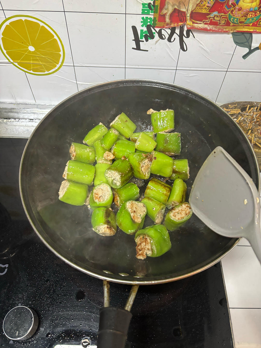 下饭神器青椒酿肉！