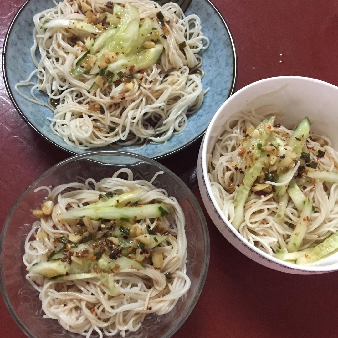 姥姥的爽口凉面！（干拌挂面）