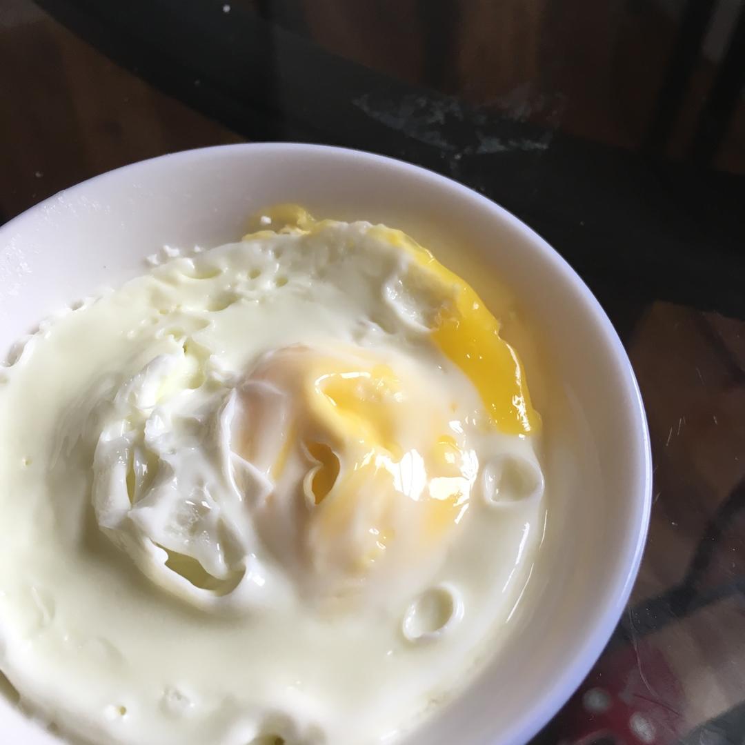 无油1分钟荷包蛋