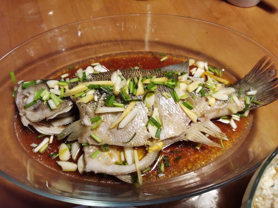 清蒸鲈鱼