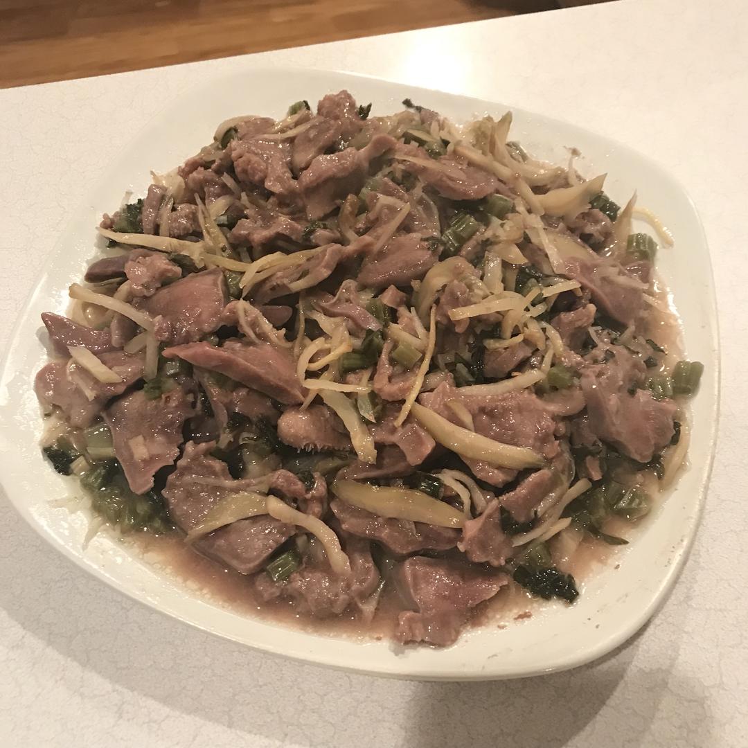 冲菜蒸猪俐（头菜蒸猪舌）