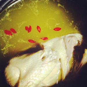本味泉水土鸡汤的做法 步骤3