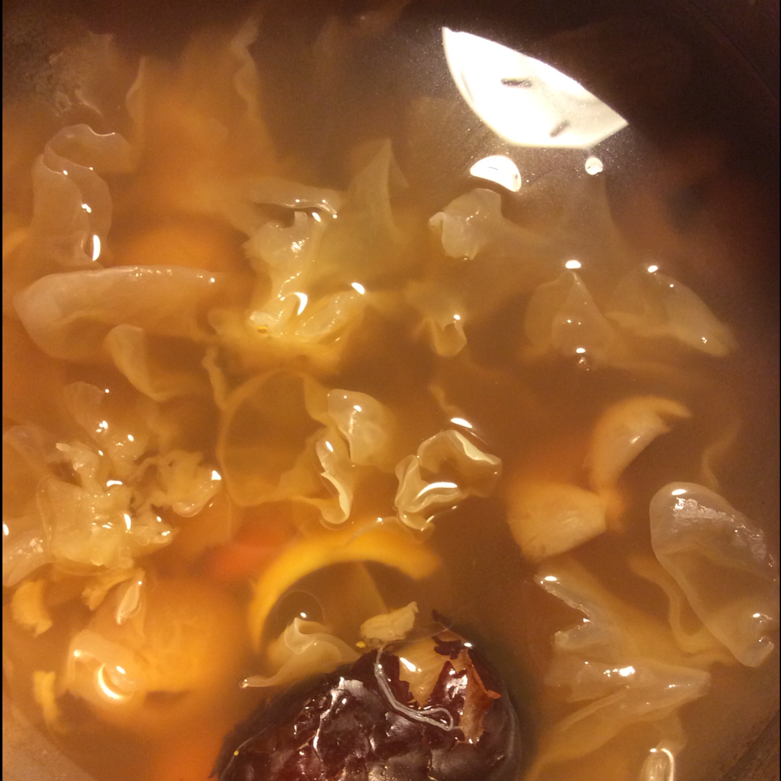 红枣银耳莲子羹