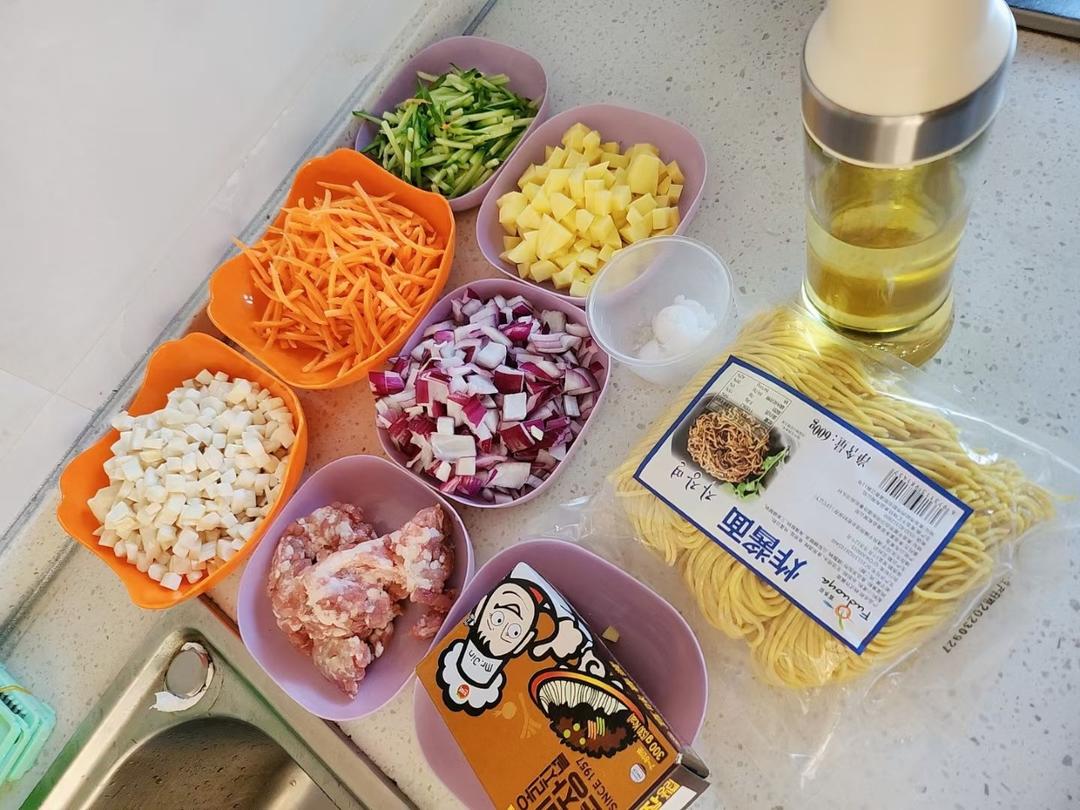 堂妈小厨——韩式炸酱面