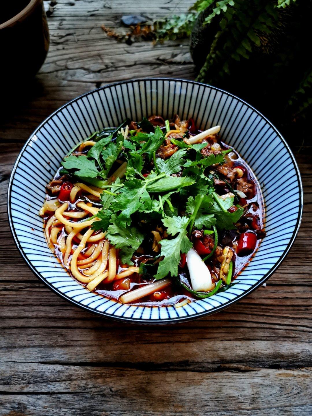 泡椒鸡杂面