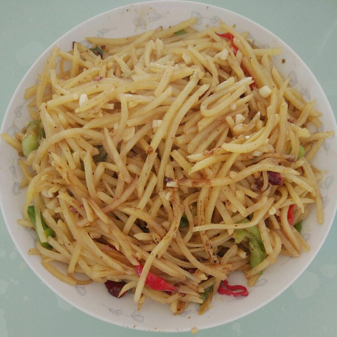 酸辣土豆丝-不用再愁不辣不酸了