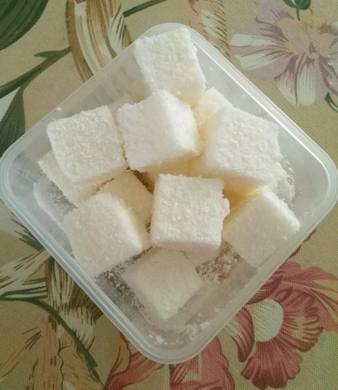 完胜85度C牛奶椰丝小方