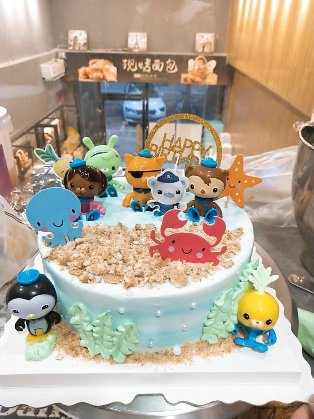 渐变淋面蛋糕