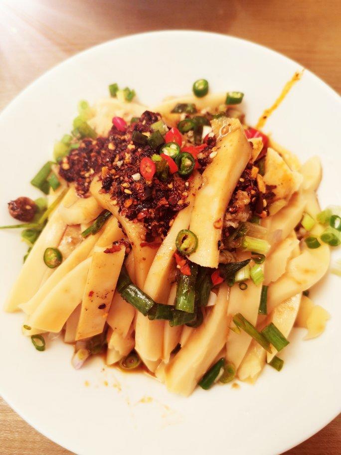 豌豆黄凉粉，云南人必吃的传统小吃，人人都可Get的小技能，分分钟搞定