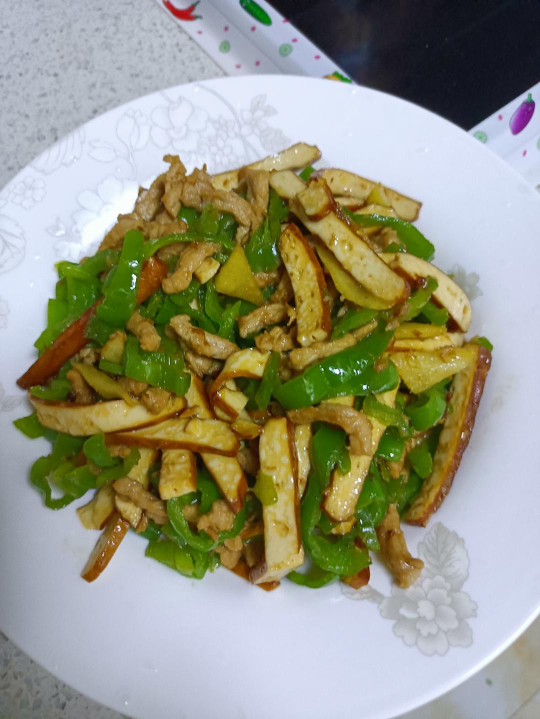 青椒肉丝炒香干