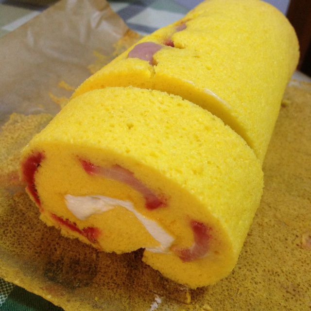草莓蛋糕卷
