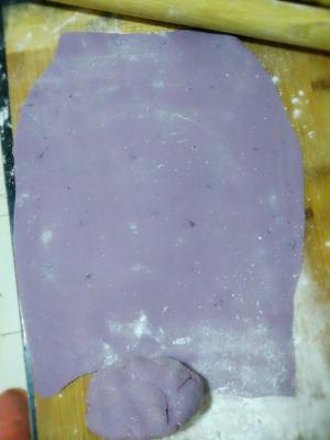 紫薯手擀面（西红柿鸡蛋打卤）的做法 步骤1