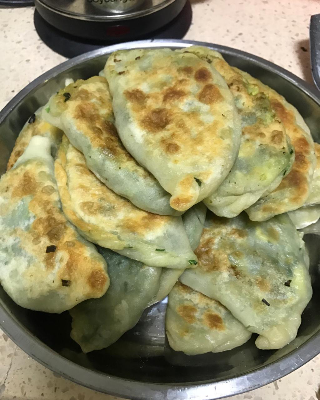 o緈諨做的鲜香韭菜盒子