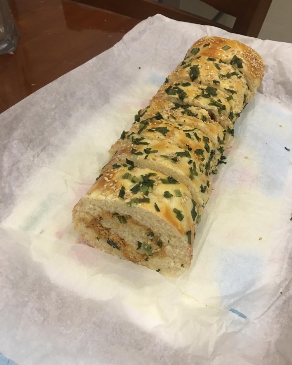 厨师机版肉松香葱面包卷——附香浓肉松做法