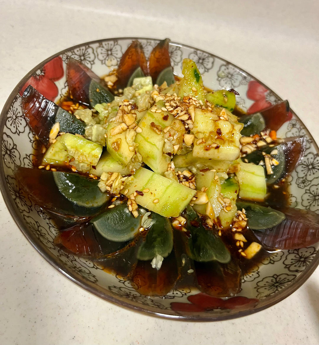 一看就会的‼️凉拌松花蛋黄瓜㊙️好简单