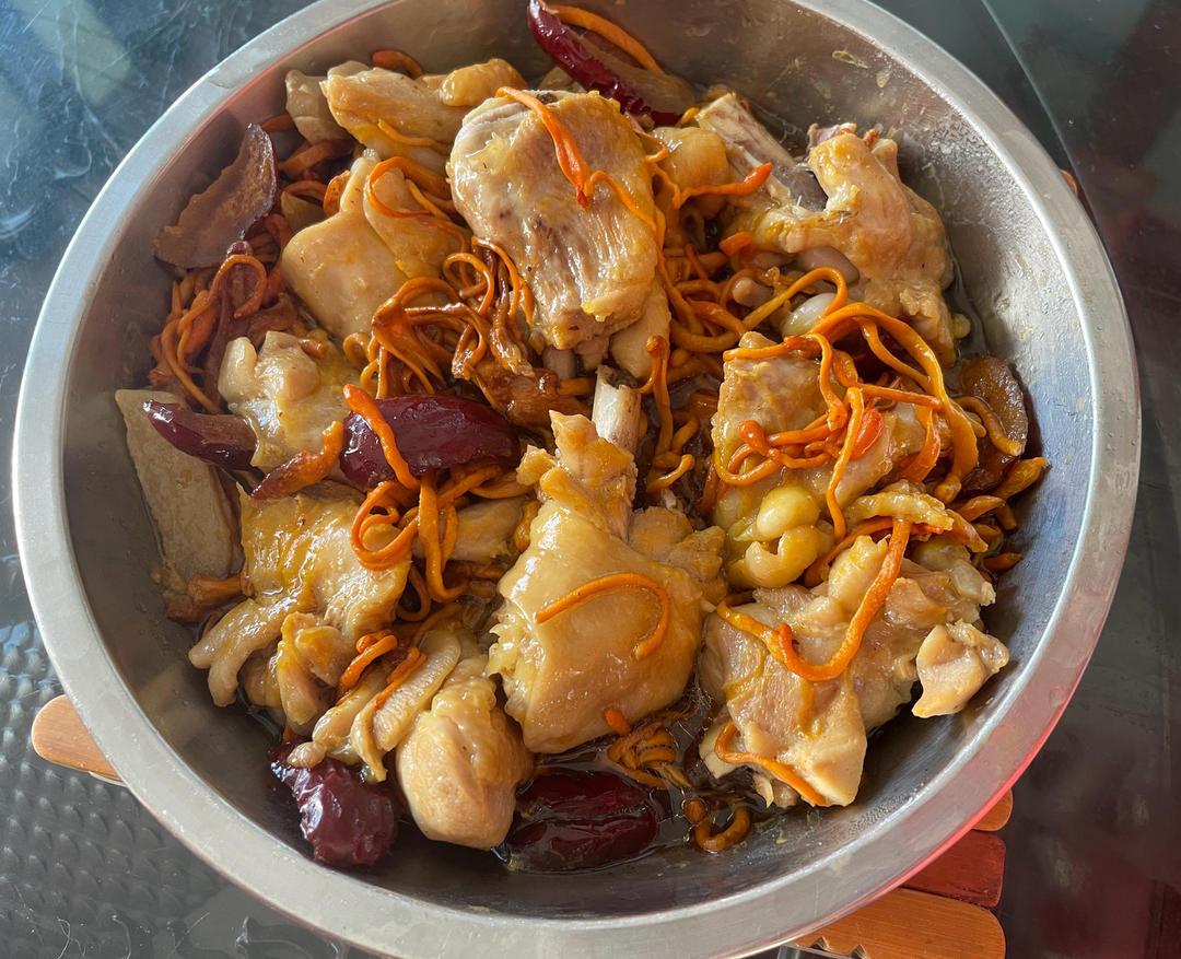 地道广东味——虫草花蒸鸡