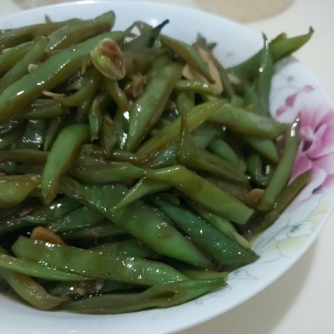分两次放蒜才有了这超好吃的蒜香扁豆丝