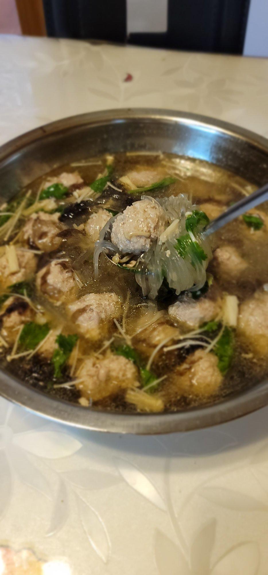 🔥这个季节一定要给孩子多喝这道紫菜肉丸汤，补铁又补钙❗️