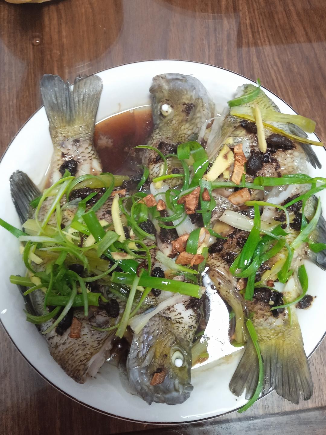 10分钟做 清蒸鲈鱼 （附切鱼图解）