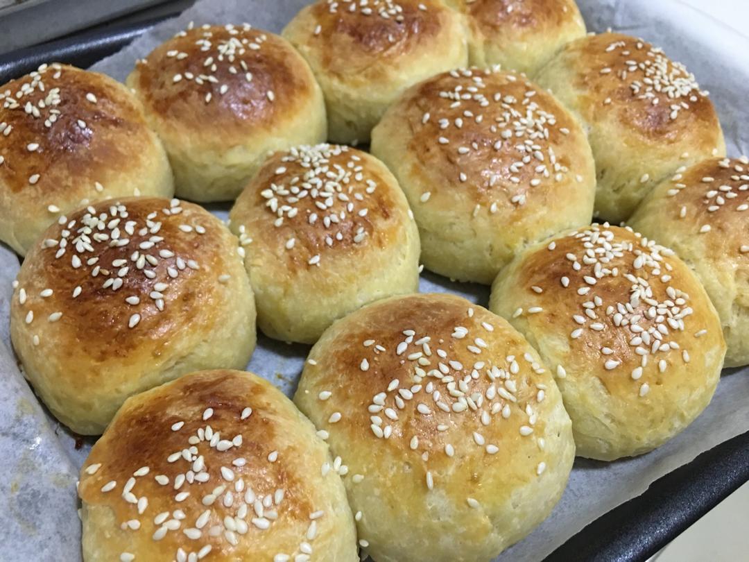 大人小孩都爱不释口的【蜂蜜牛奶小餐包】