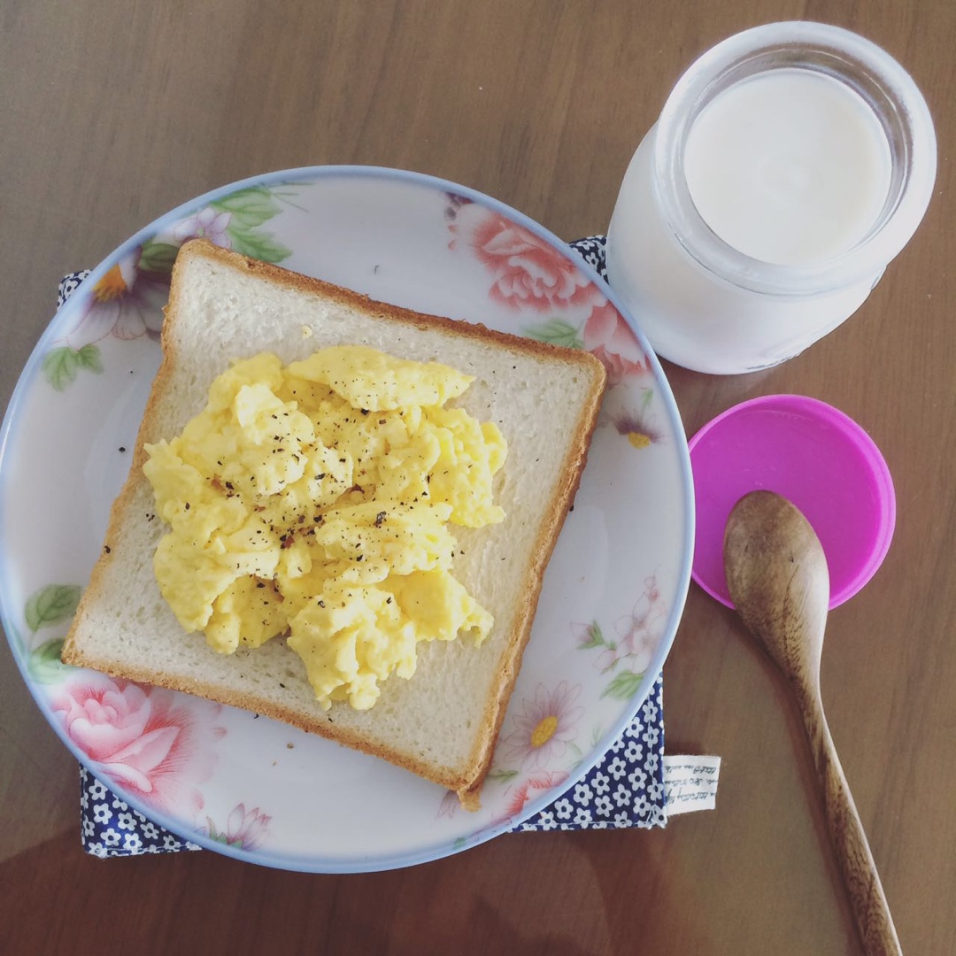 美式炒蛋 scrambled eggs