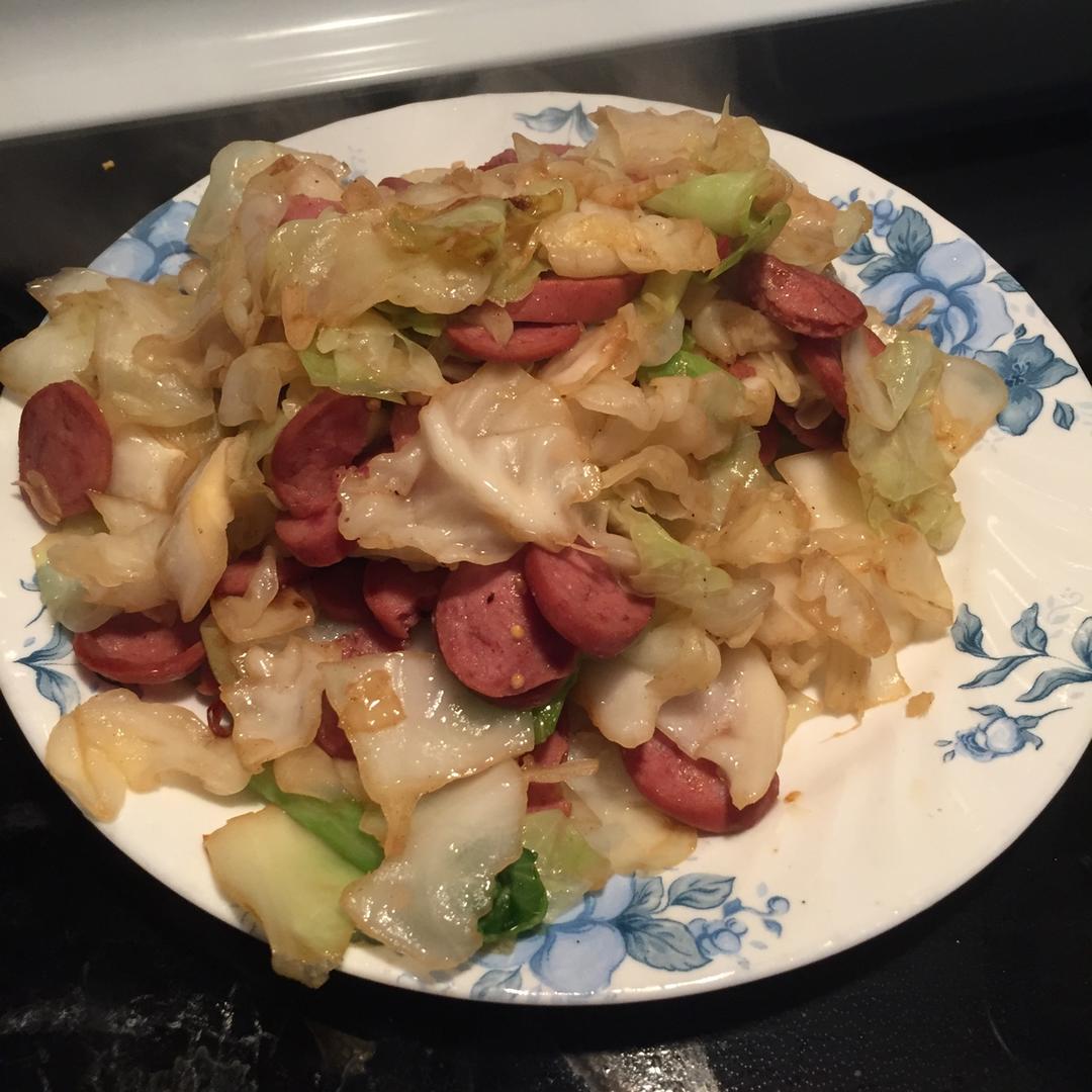 圆白菜炒香肠
