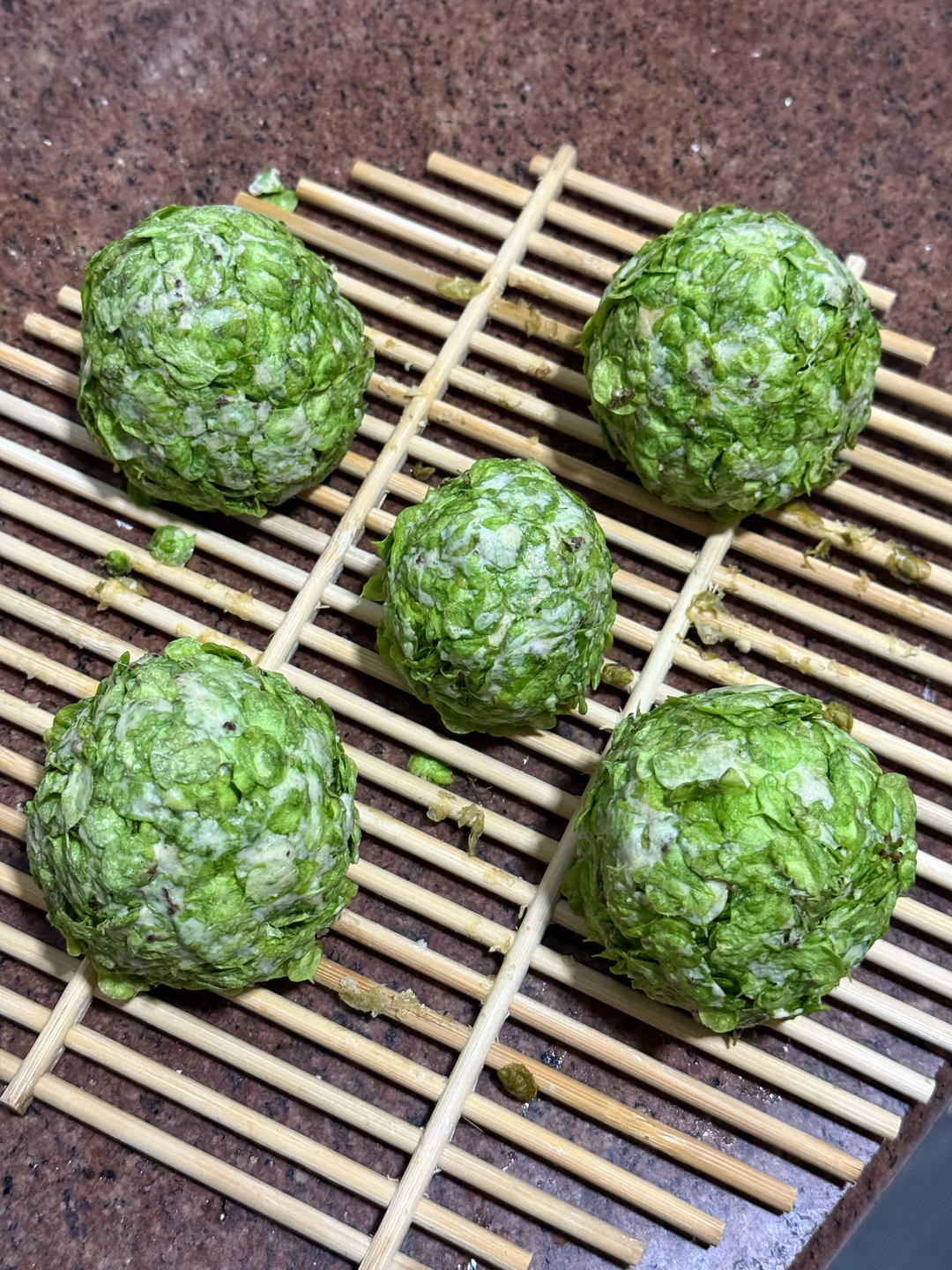 榆钱窝窝（蒸出来还是翠绿色哦）㊙️