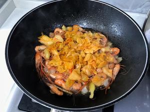 乳酸菌泡菜烧小河虾的做法 步骤8