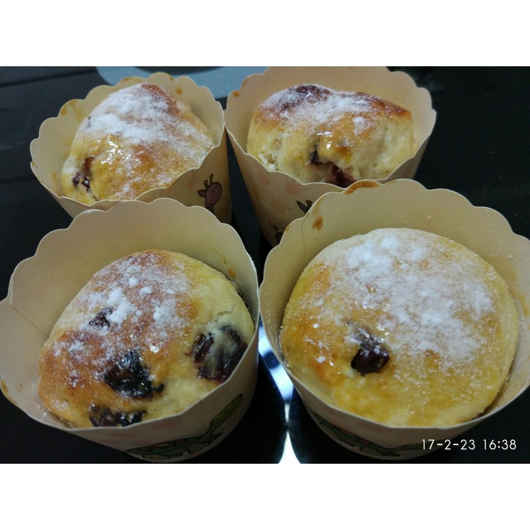 Q感蔓越莓纸杯面包