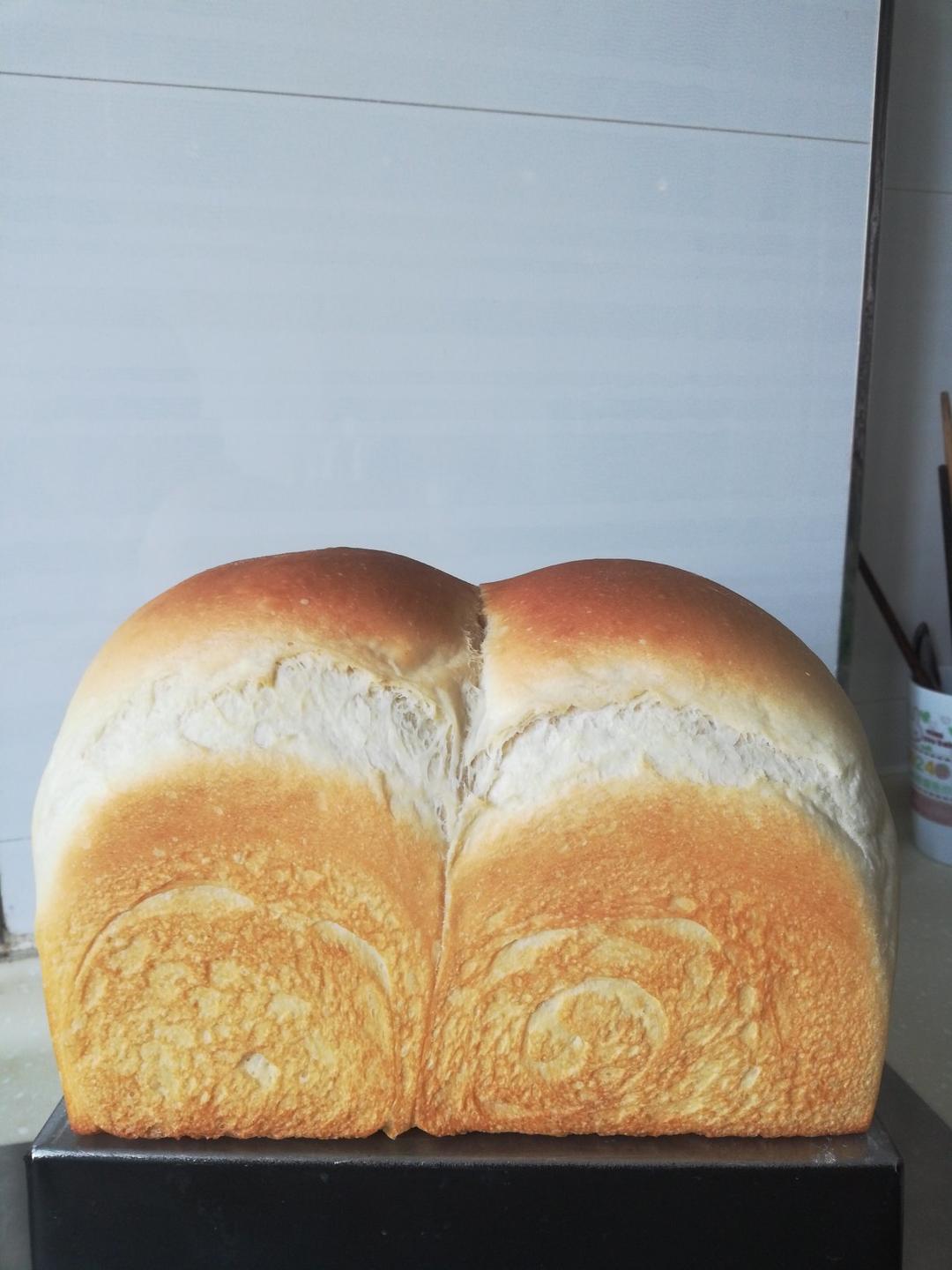 全程冷藏发酵天然酵母藜麦脆肠芝士吐司