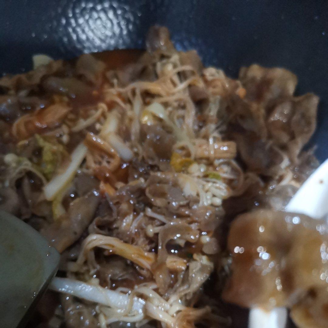 金针菇番茄肥牛卷