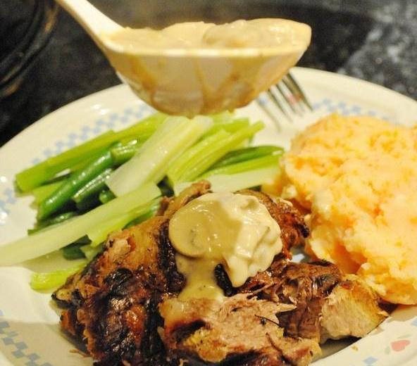 mushroom paste + potato&carrot mash 蘑菇酱+土豆胡萝卜泥