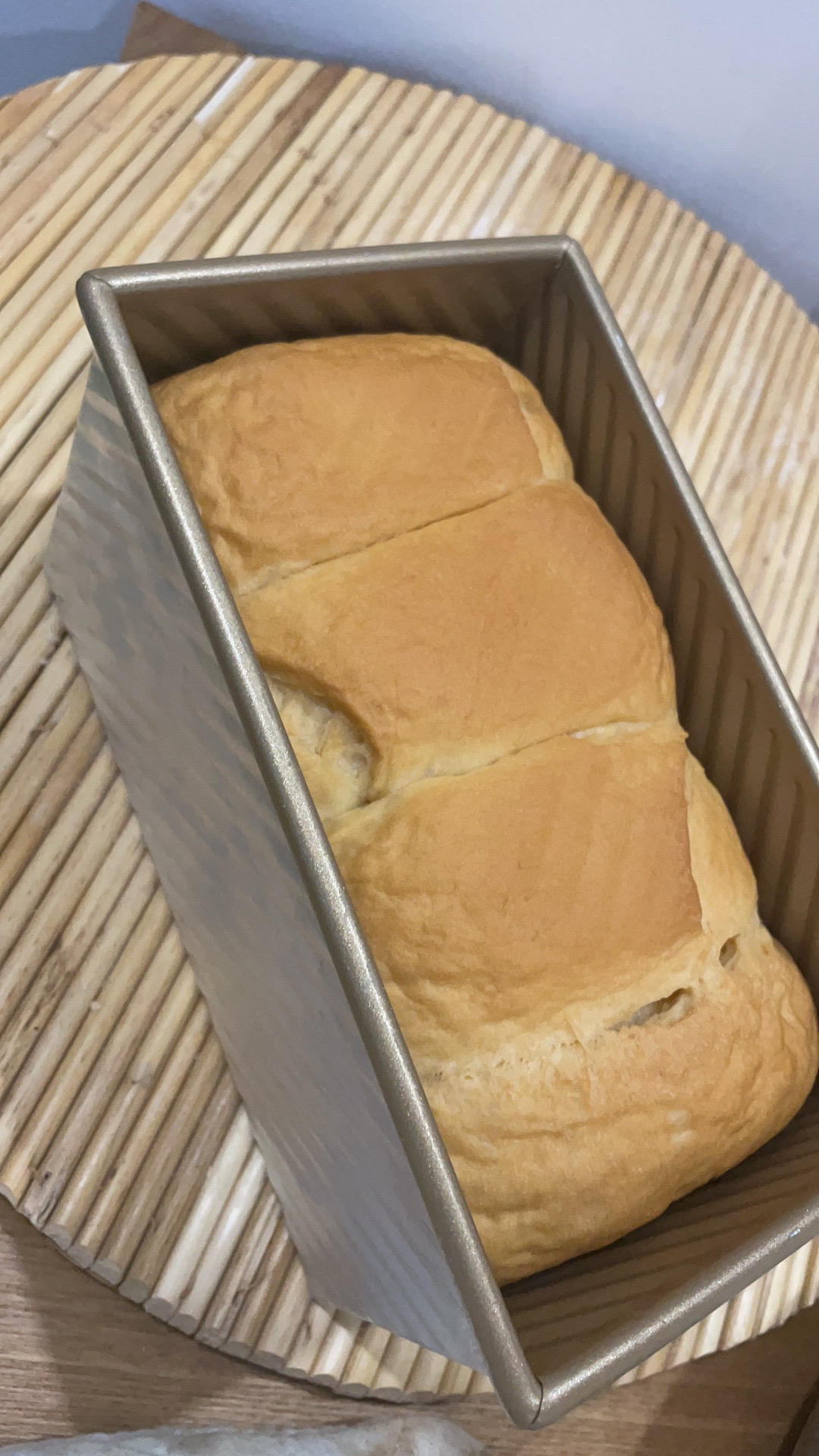 吐司方包，女儿说和来自台湾的爸爸糖一样好看好吃。零失败（是指我个人制作没有失败过）。