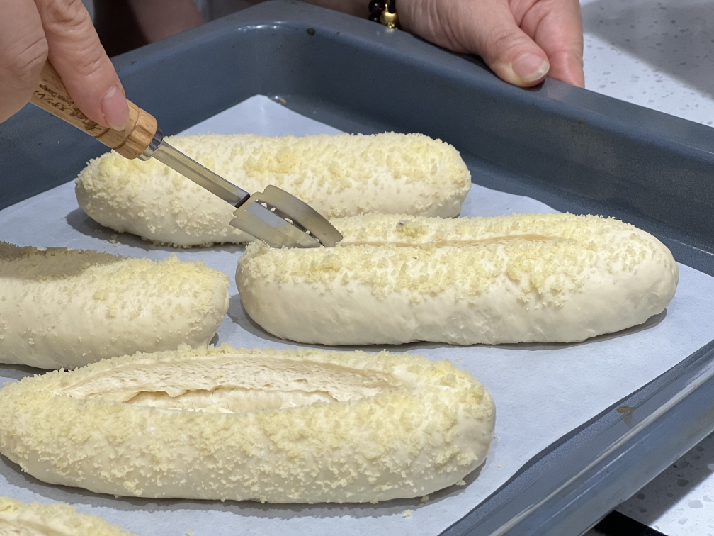 复刻山姆蒜香乳酪软法面包的做法 步骤10