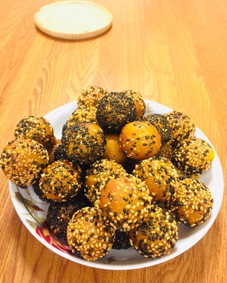 “南瓜芝麻球”聚餐必做小点心