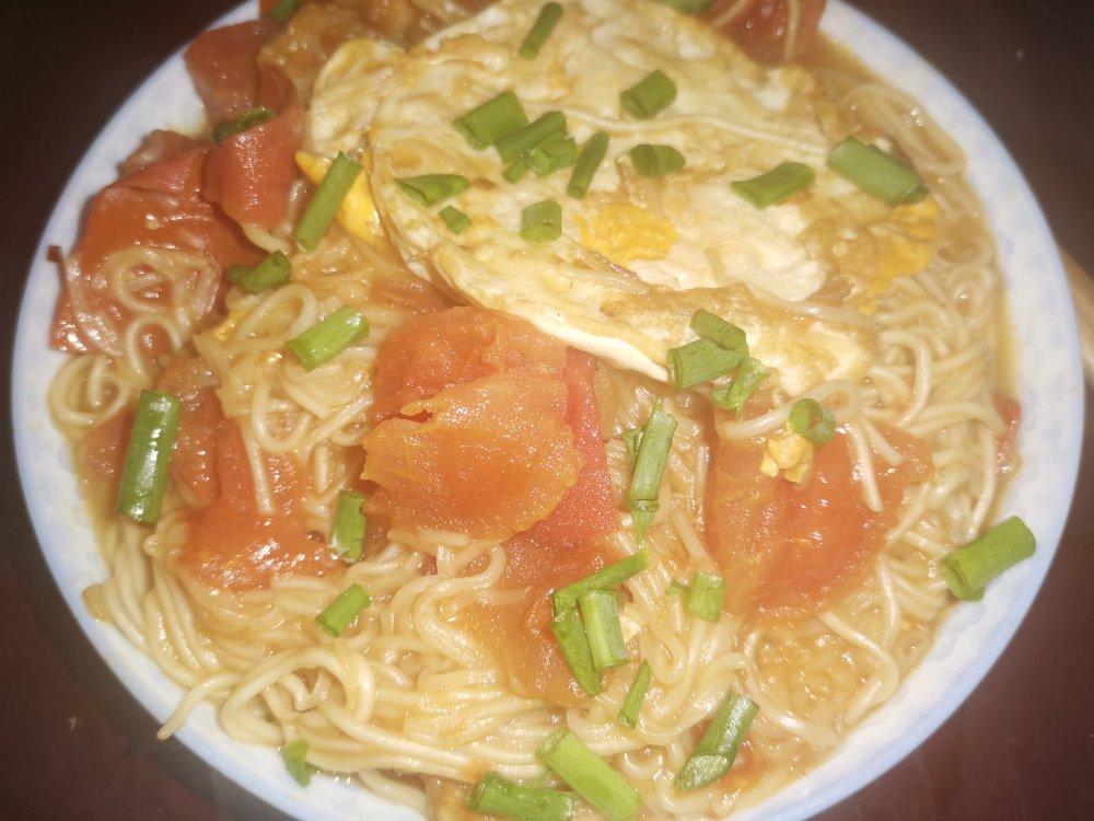 网红番茄荷包蛋焖面