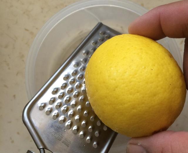 一粒柠檬的完全利用的做法