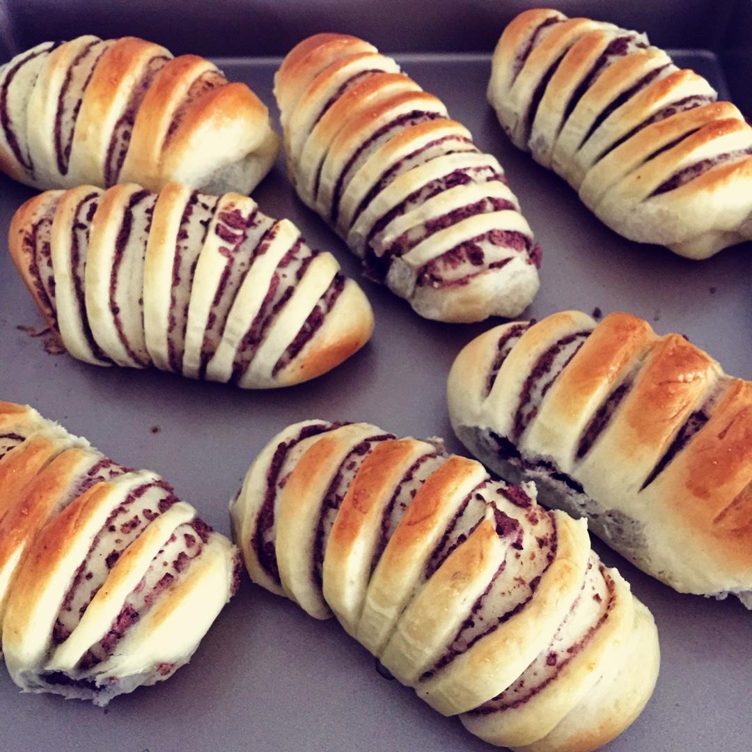 我爱醒狮做的豆沙卷面包----快手早餐面包