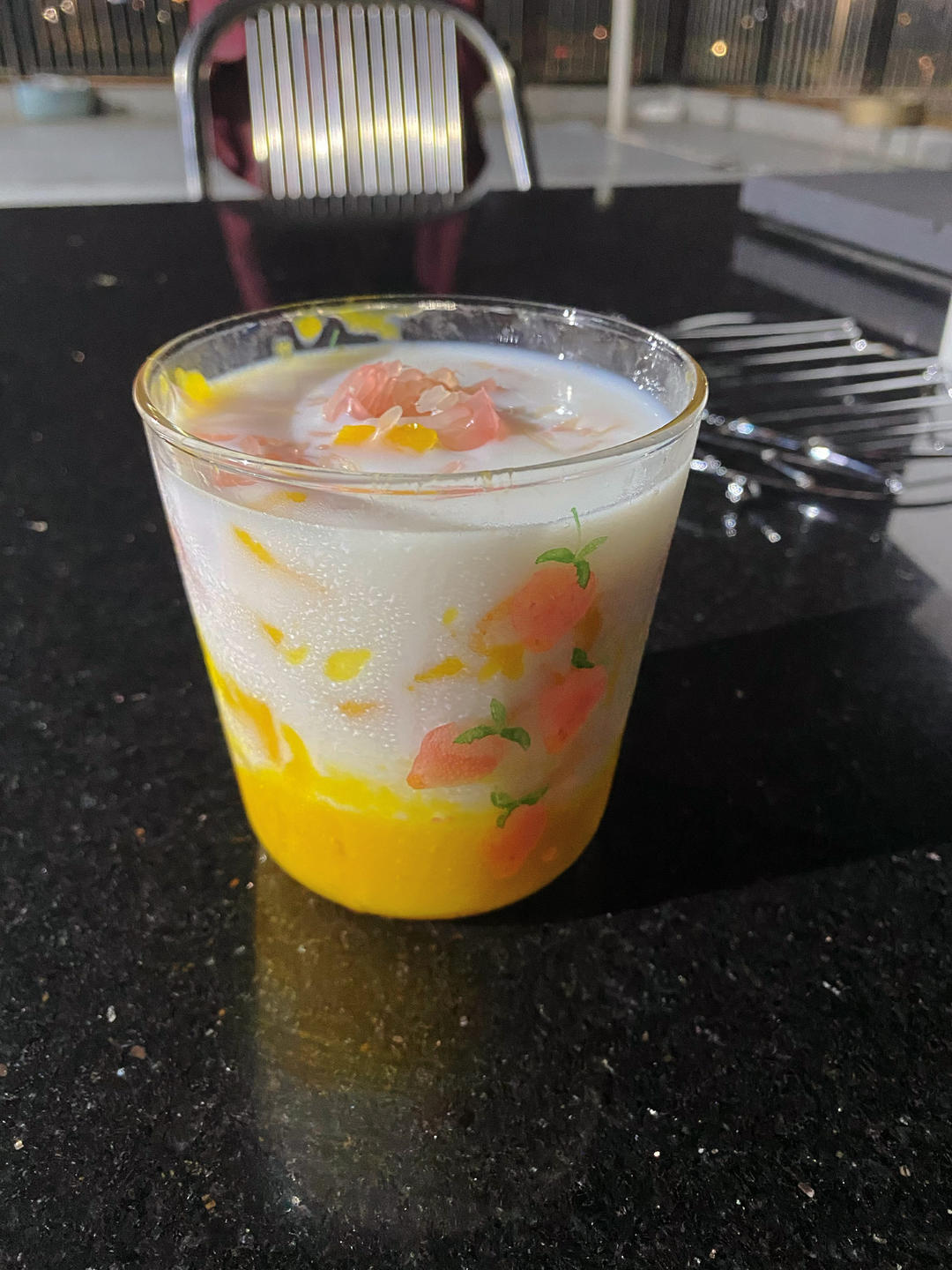 港式甜品——杨枝甘露(芒果西米露)附芒果花切法