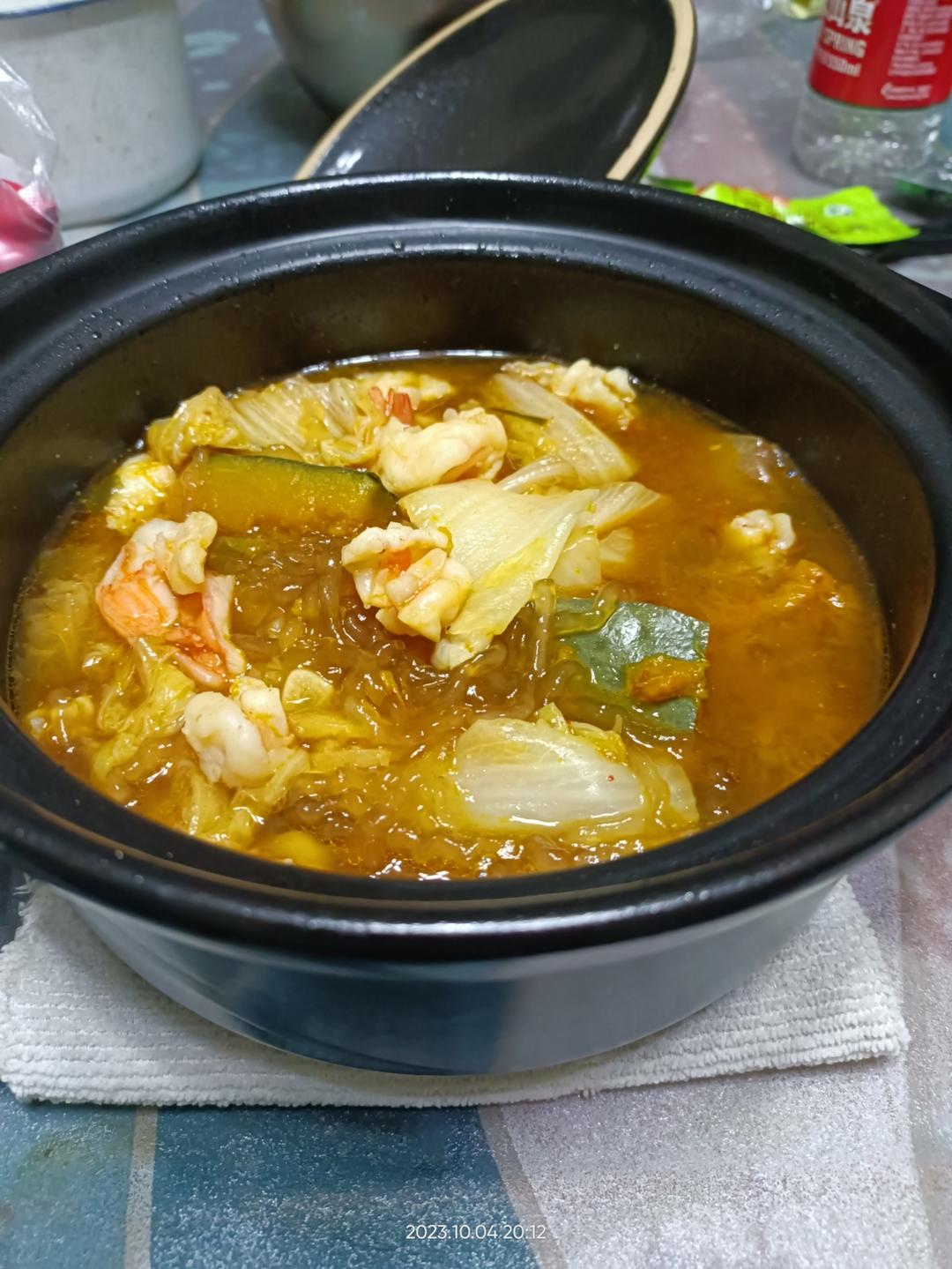 大虾白菜粉丝豆腐煲