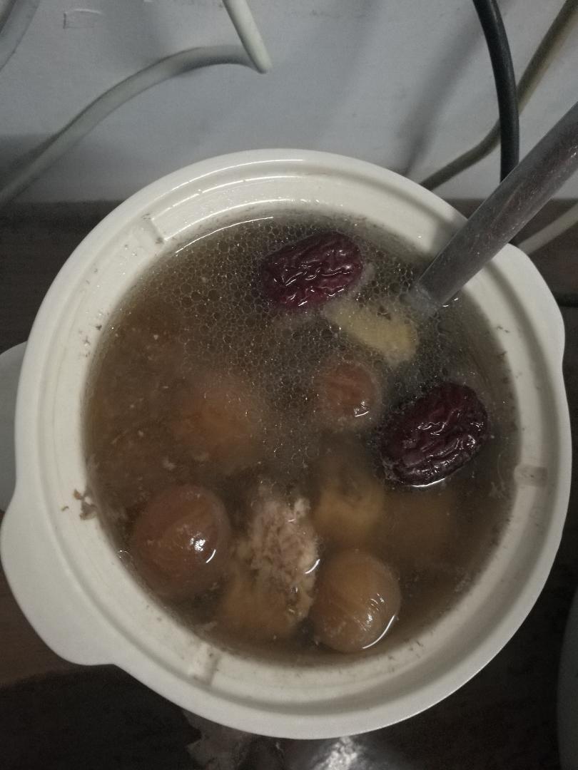 花旗参红枣桂圆排骨汤
