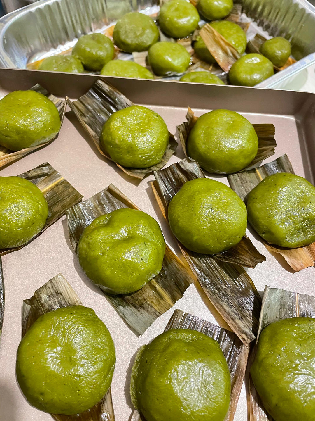 清明必吃的艾草青团