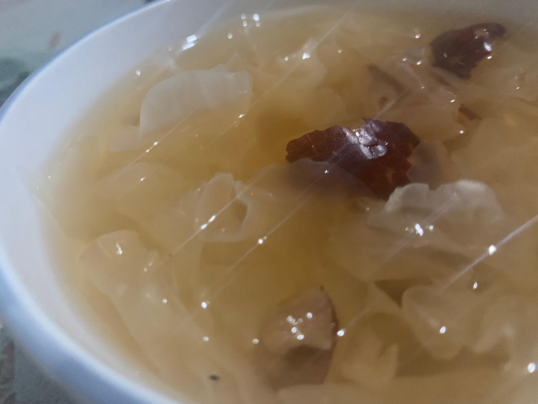 怎样煮出胶的银耳羹