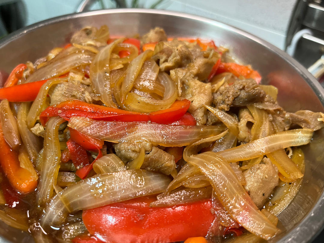 甜椒土豆肥牛盖饭