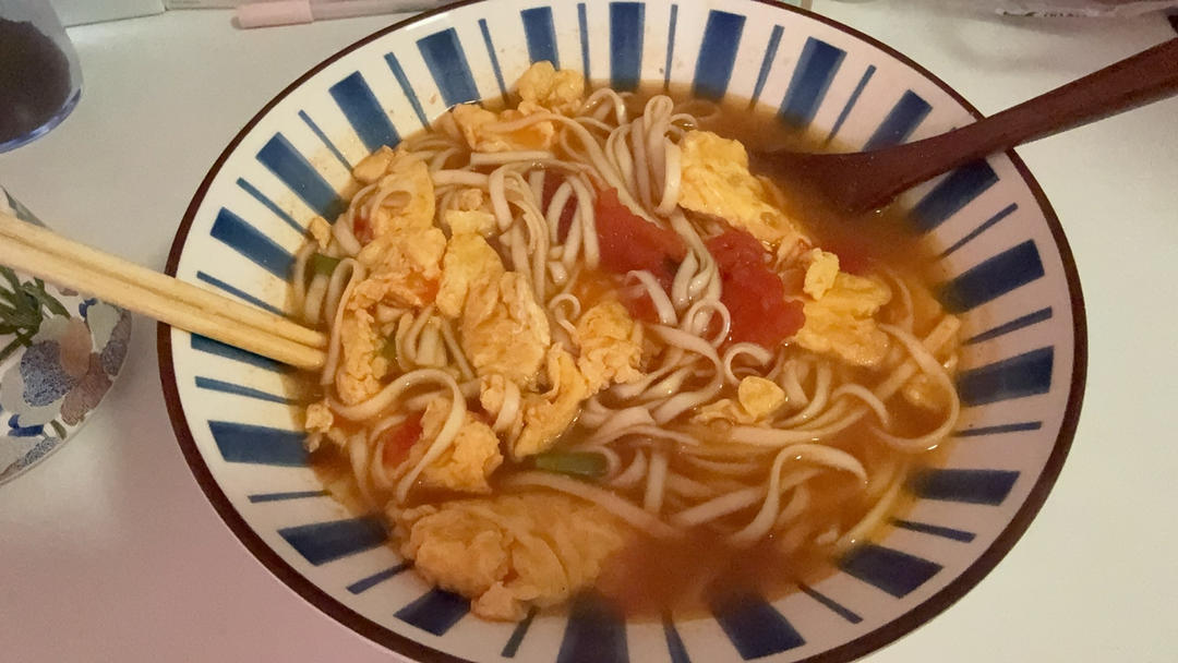 汤都要喝光的西红柿鸡蛋面
