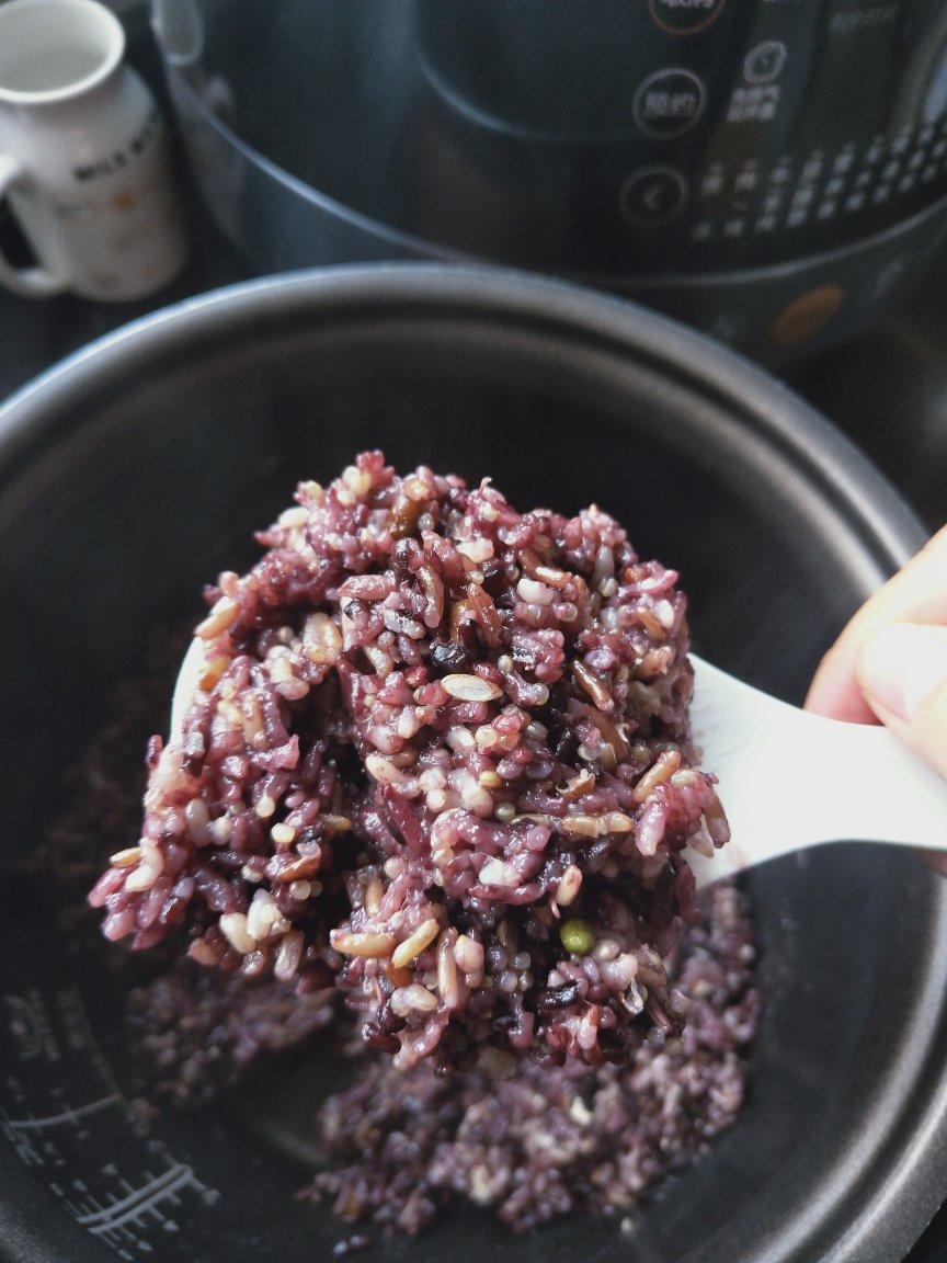 糙米黑米燕麦米纯杂粮饭（减脂期碳水补充主食）