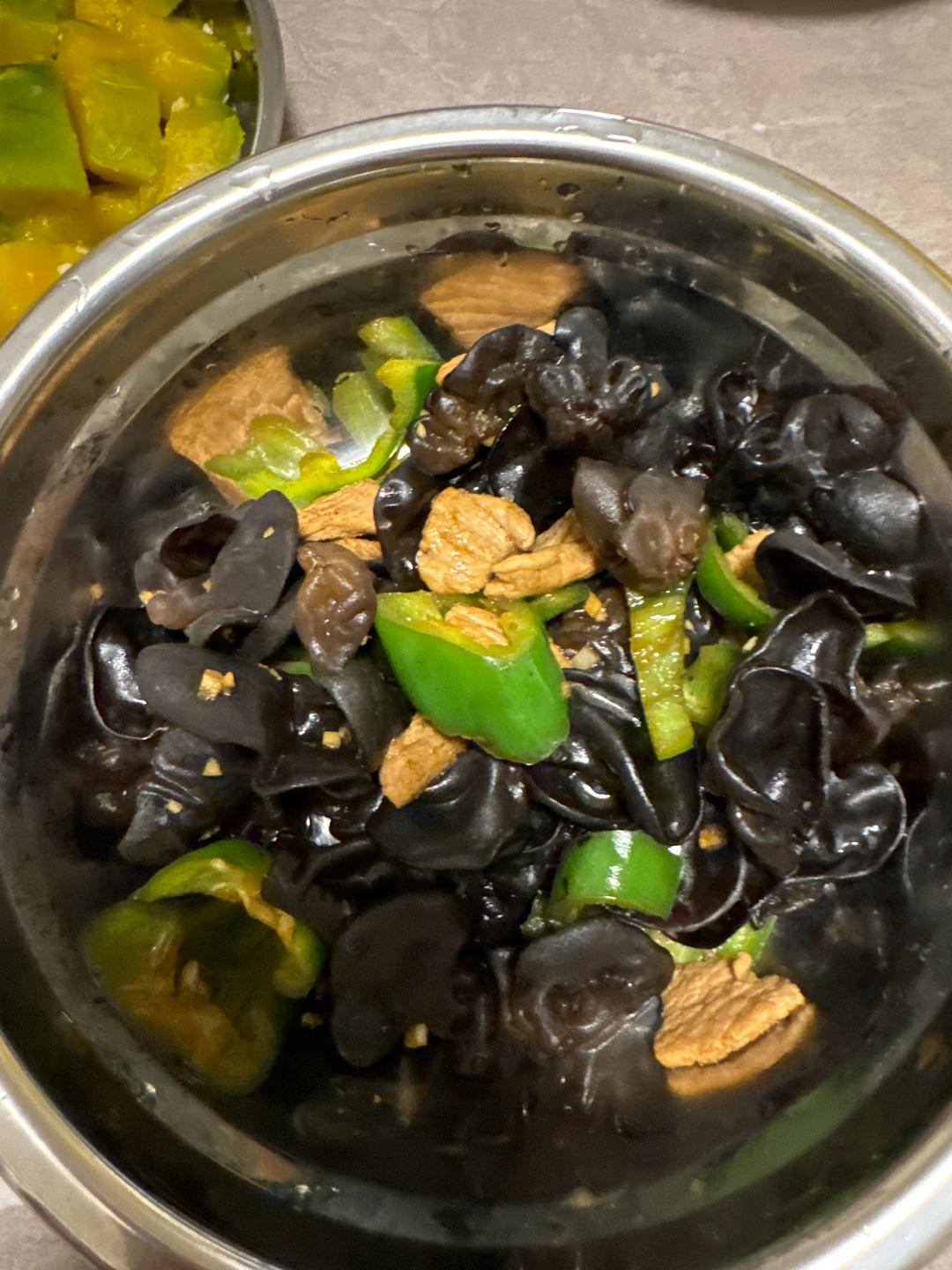 最喜爱的东北菜！木耳炒肉片