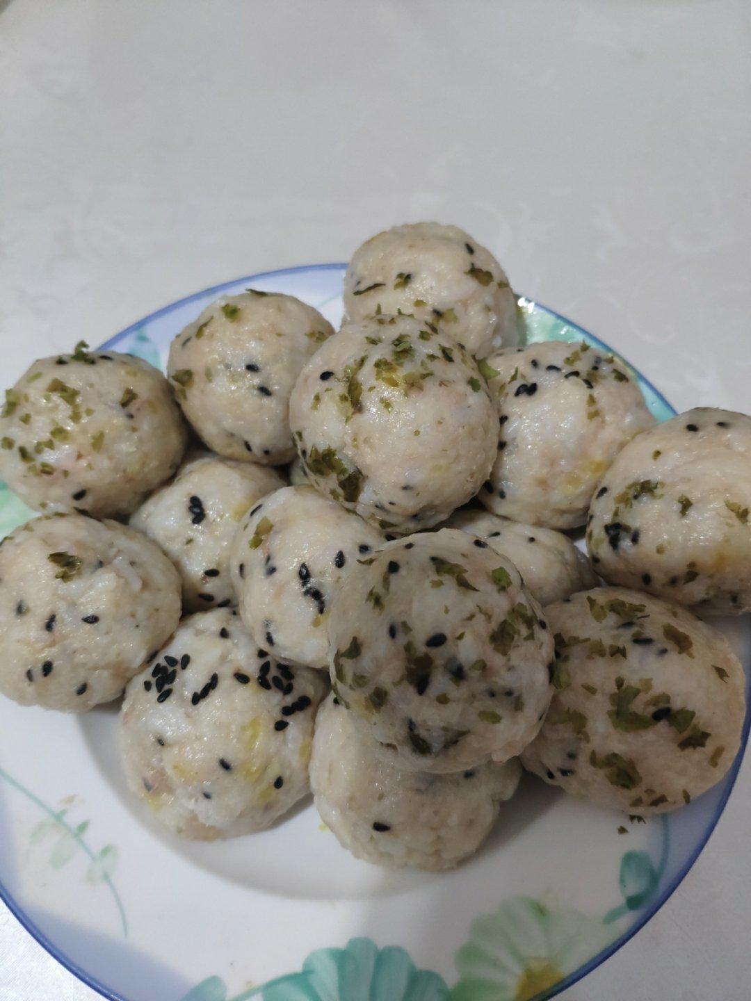 金枪鱼饭团