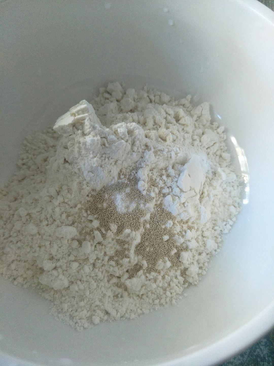 纯奶手撕吐司的做法 步骤1