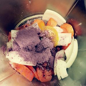 胡萝卜洋葱三文鱼鱼丸无淀粉（十个月宝宝辅食）的做法 步骤2